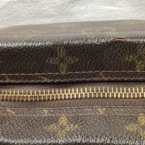 Louis Vuitton Trousse Toilette 23 - Picture 14 of 16